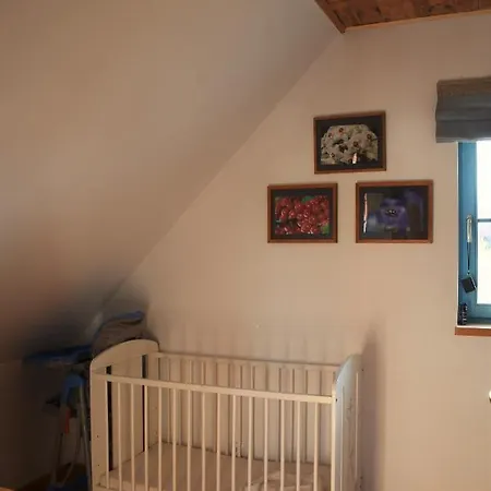 Hébergement de vacances Dom Na Szumiacych Drzew Debina (Ustka)