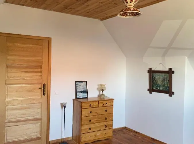 Semesterbostad Dom Na Szumiacych Drzew *